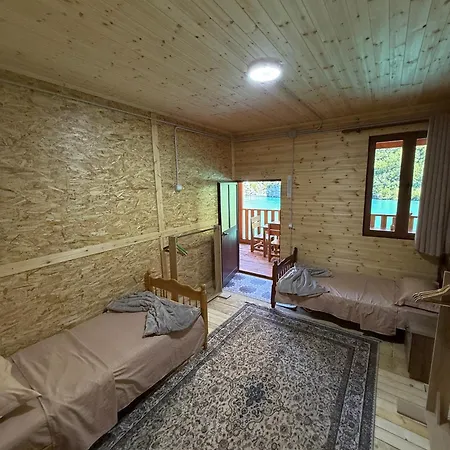 Te Panorama, Komani بيت ضيافة Koman