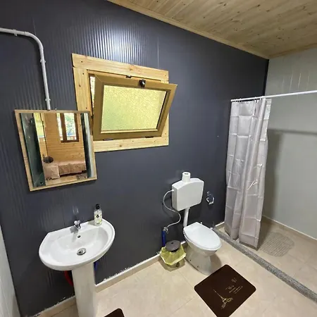 Te Panorama, Komani Affittacamere