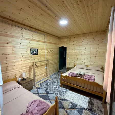 Te Panorama, Komani Koman