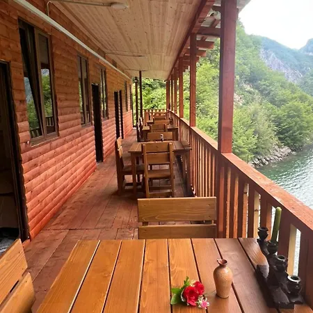 Affittacamere Te Panorama, Komani 3*